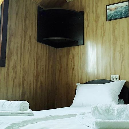 Hotel Restaurant Plutitor Delta Ways Nufaru Luaran gambar